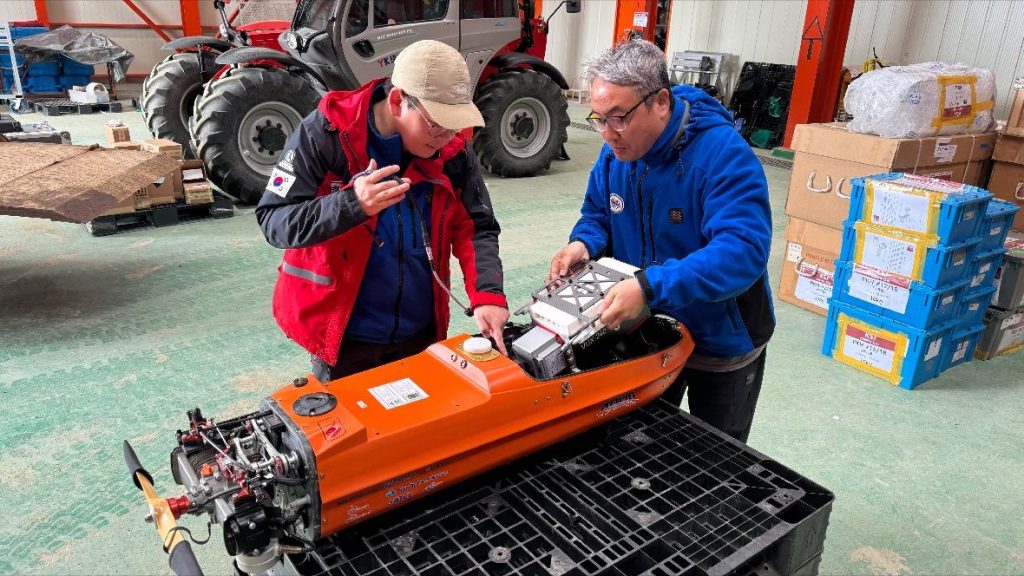 The JOUAV CW-30E drone used for quantum-safe, real-time video transmission.